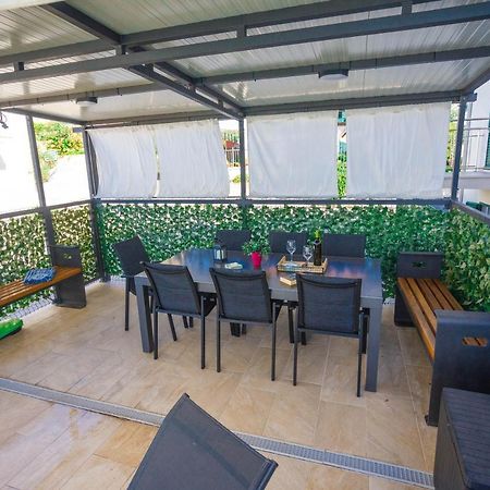 Apartment Jerry With Private Pool Milna  Εξωτερικό φωτογραφία