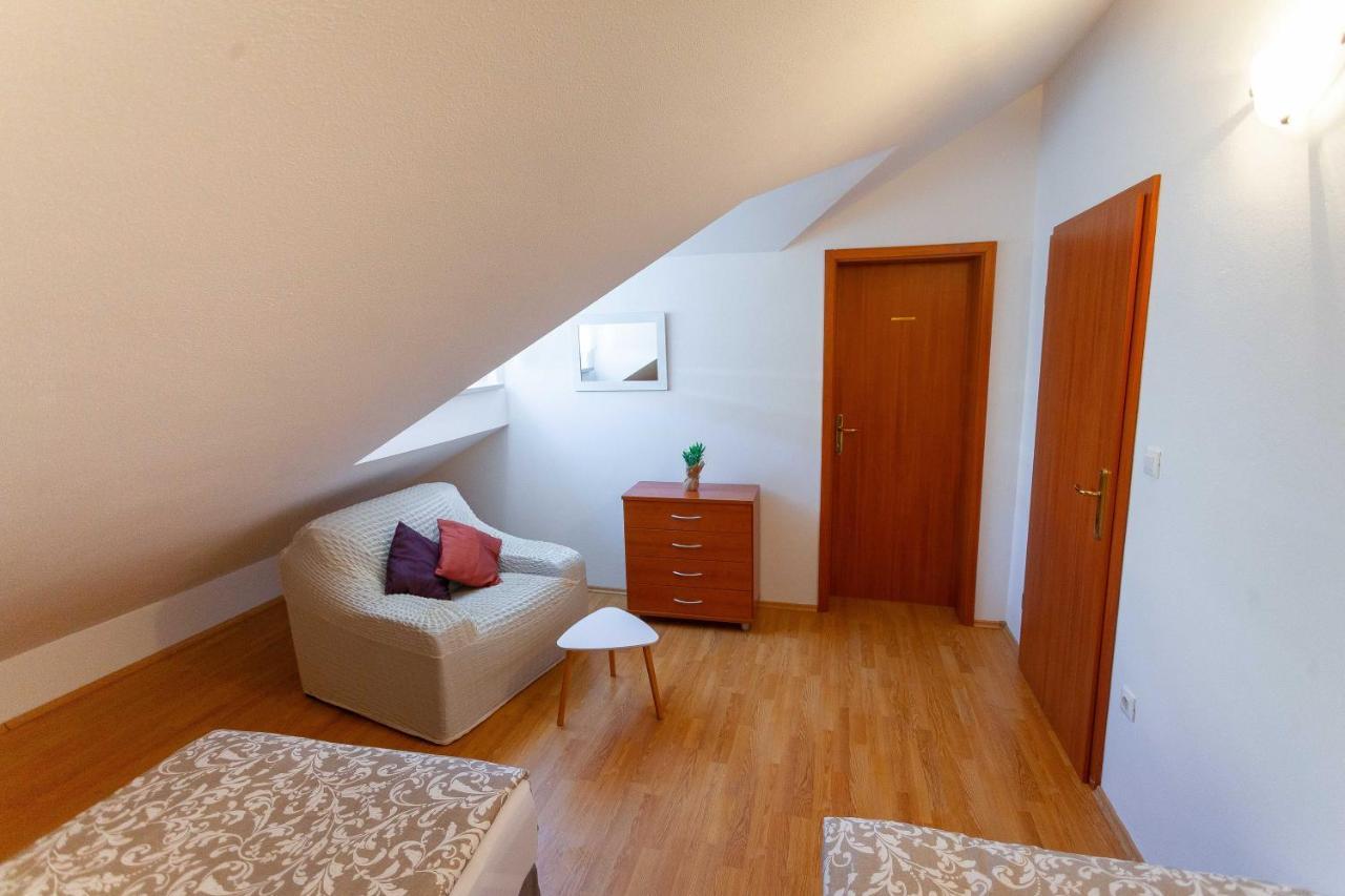 Apartment Jerry With Private Pool Milna  Εξωτερικό φωτογραφία