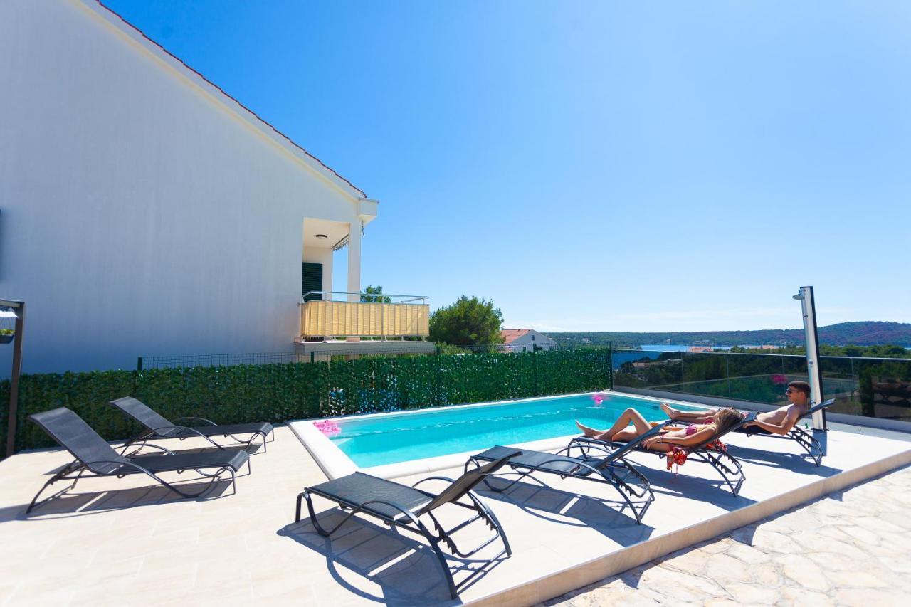 Apartment Jerry With Private Pool Milna  Εξωτερικό φωτογραφία