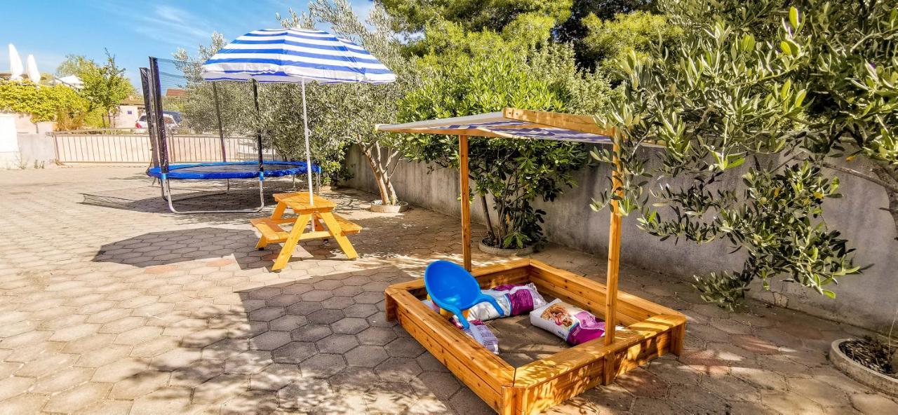 Apartment Jerry With Private Pool Milna  Εξωτερικό φωτογραφία