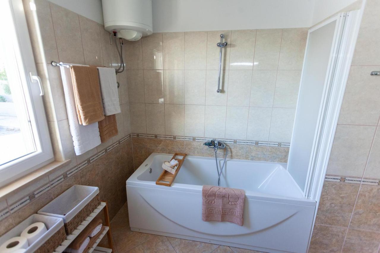 Apartment Jerry With Private Pool Milna  Εξωτερικό φωτογραφία