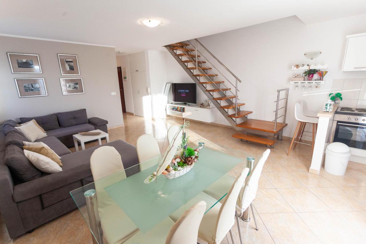Apartment Jerry With Private Pool Milna  Εξωτερικό φωτογραφία