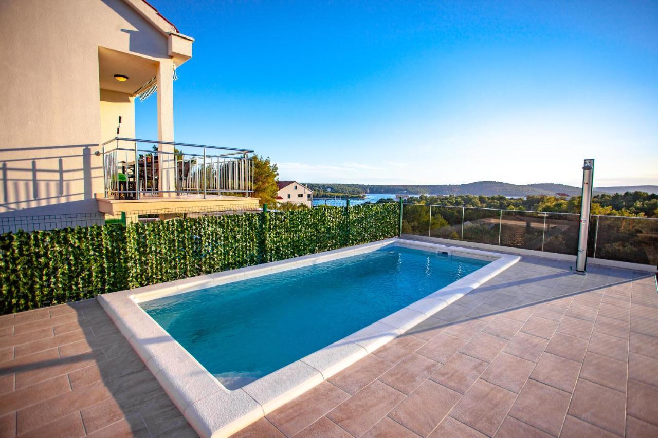 Apartment Jerry With Private Pool Milna  Εξωτερικό φωτογραφία
